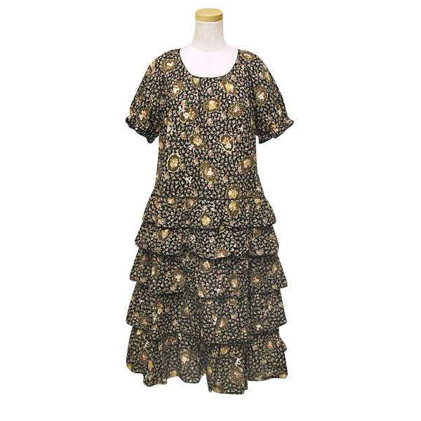 夏のオフィスファッション