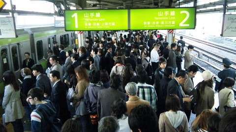あると嬉しい「●●専用車両」は?1位は子供連れ専用!男性上位には恋活専用車両も!