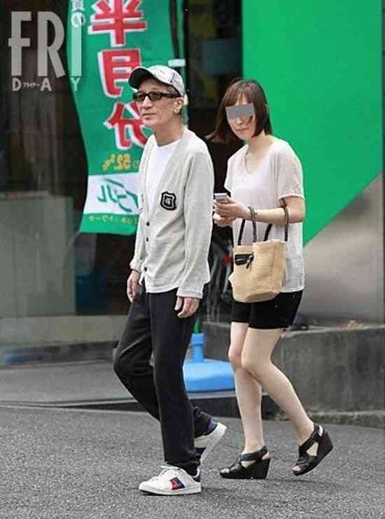「(2億円の)遺贈を放棄して欲しい」やしきたかじん妻さくら氏が返還請求 OSAKAあかるクラブ認める