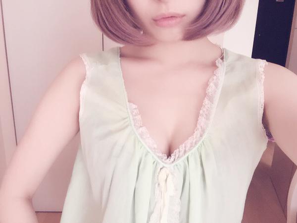 きゃりーぱみゅぱみゅが自撮りした豊満な胸の谷間をツイッターで公開 ファン大熱狂 ガールズちゃんねる Girls Channel