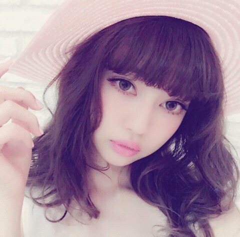 中村里砂、初の水着撮影…父・中村雅俊は「心配してるかも」