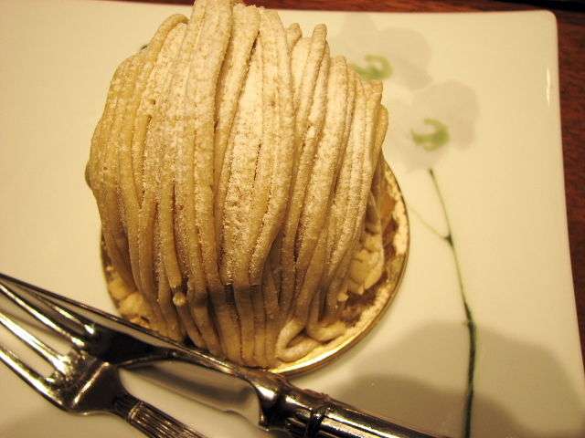 ひたすら甘い物を貼るトピ