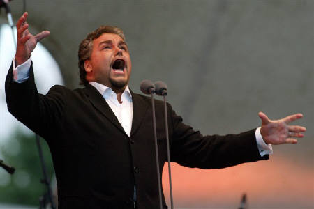 声が低い人あるある