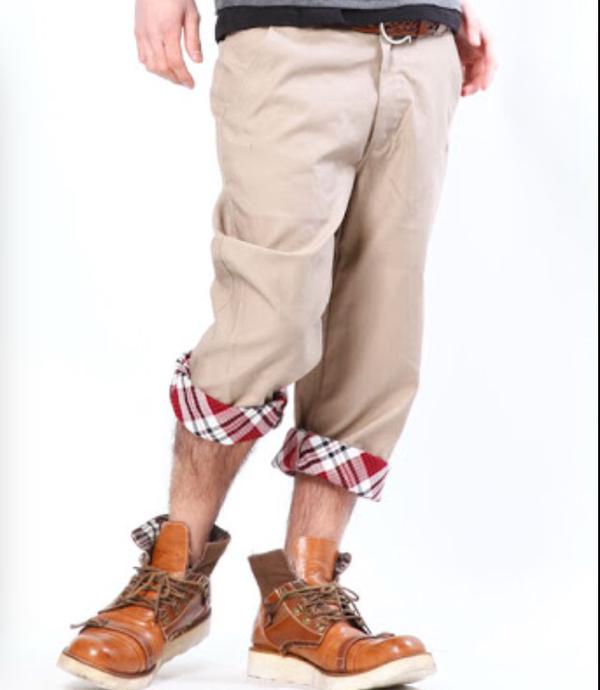 男の三大ダサい服。1.ズボンの裾折り曲げたらチェック  2.Vネックを紐で繋げてるTシャツ  