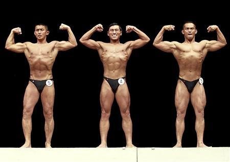 市原隼人、究極の肉体美を披露！