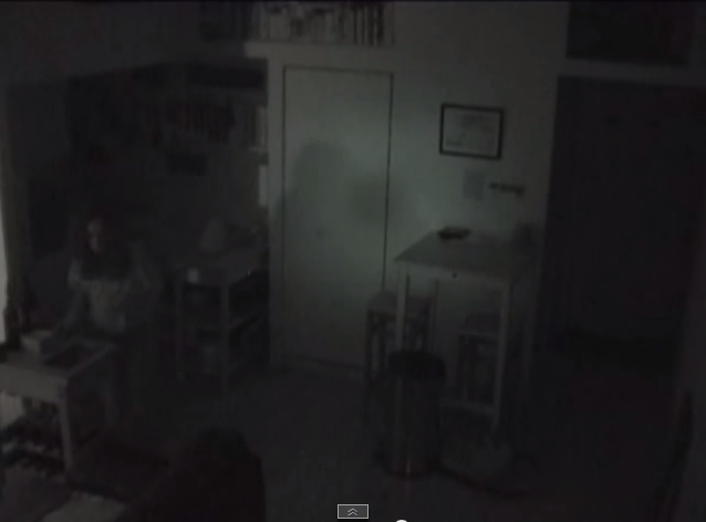 【怖ッ】部屋にカメラを設置したら、知らない女性が映っていた…