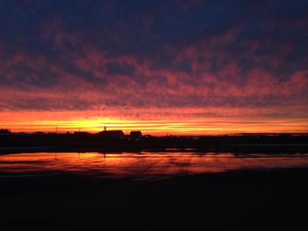 美しい？不気味？6月9日関東地方を中心に広い範囲でまた夕焼けの色が違うとネットで話題に