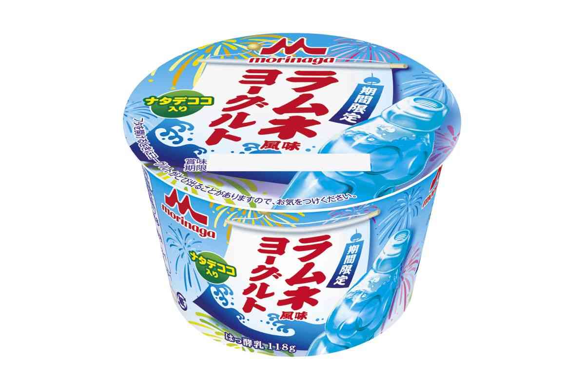 えっ、青いヨーグルト!?爽やかな「ラムネ風味ヨーグルト」新発売 - 週刊アスキー