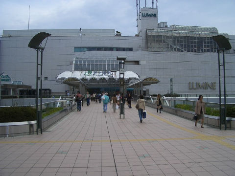 茅ヶ崎駅線路上の子供を運転手と旅客が目撃→捜索するもそもそも監視カメラに映っていなかったという事案が発生