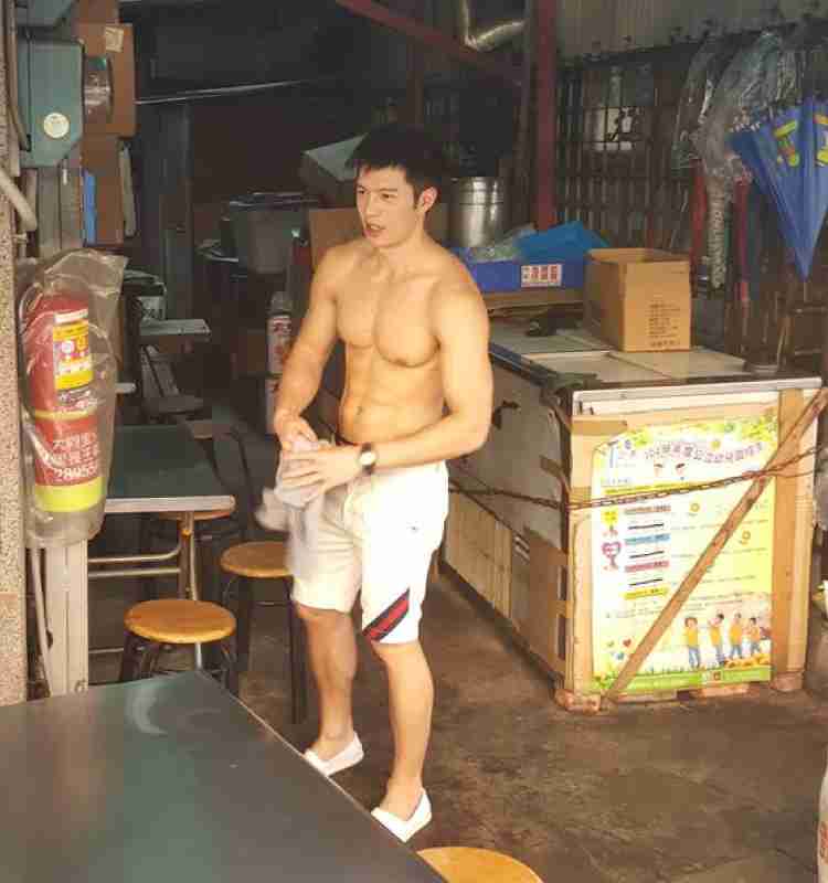 女性客が大殺到！台湾のイケメンすぎる豆腐屋が世界中で話題に