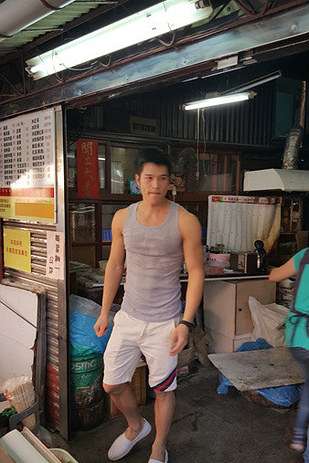 女性客が大殺到！台湾のイケメンすぎる豆腐屋が世界中で話題に