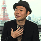 マギー、丸刈りでの女優オファーが来たら「主演ならやります！」布1枚のようなセクシー衣装で登場