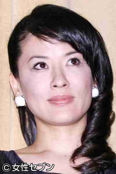 夫の不倫報道出た鈴木砂羽　イケメン俳優と渋谷デート情報も