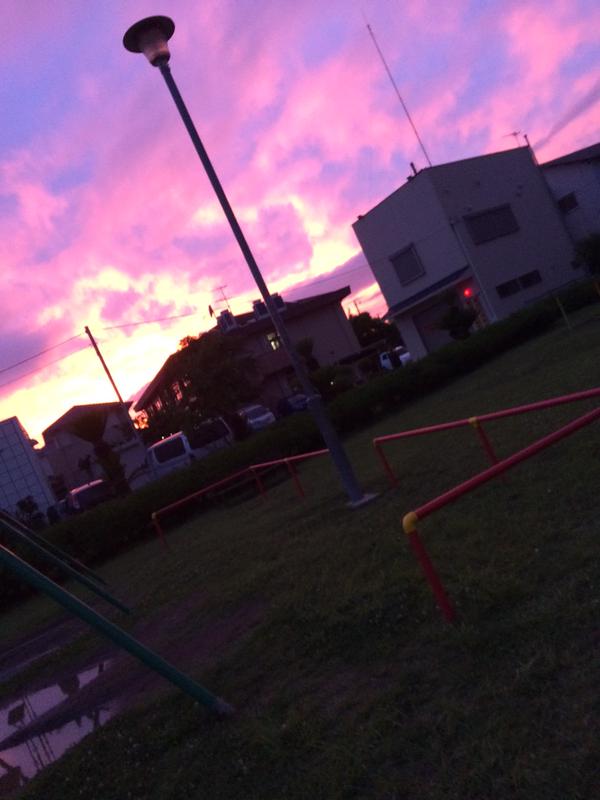 美しい？不気味？6月9日関東地方を中心に広い範囲でまた夕焼けの色が違うとネットで話題に
