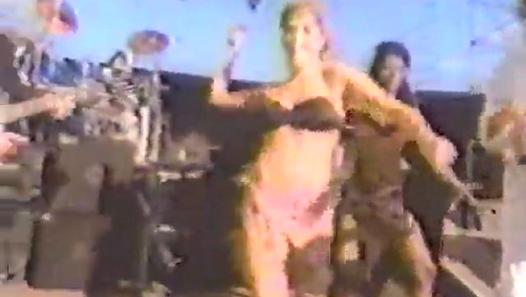Still Cruisin - The Beach Boys (Official Music Video - 1989) - Video Dailymotion