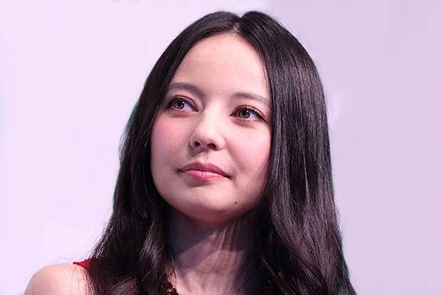ベッキーが佐々木希と渡部建の「共演NG」を大声で主張