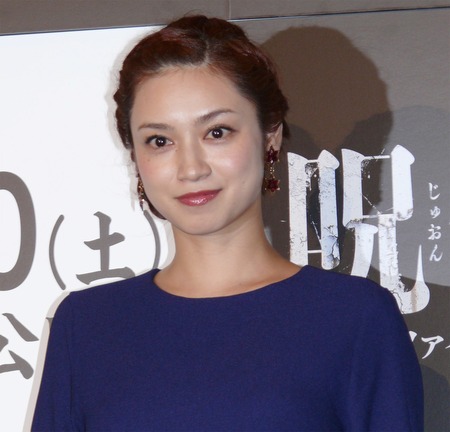 関ジャニ∞・村上信五とうわさの平愛梨、関西弁＆紫のワンピースに報道陣ザワめき
