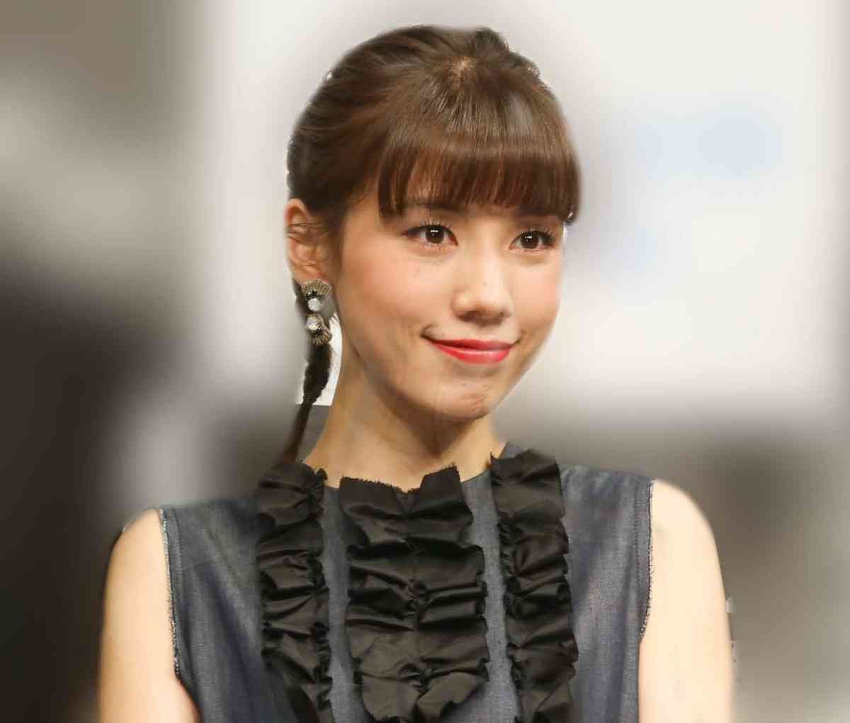 仲里依紗、イケメン父との幼少期写真公開！DNAのすごさが話題に - シネマトゥデイ