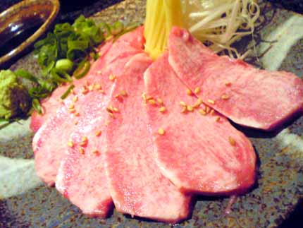 ひたすら「肉の画像」を貼るトピ。