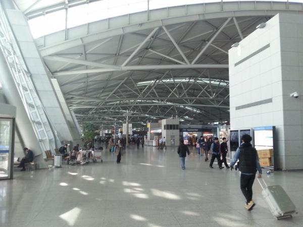 韓国・仁川空港の出国者に発熱検査なし、ＭＥＲＳ拡散誘発に懸念の声・・