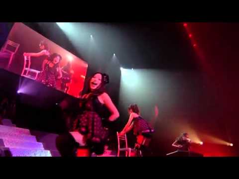 SDN48 魅惑のガーター ベルト　お宝映像　貴重　ライブ - YouTube