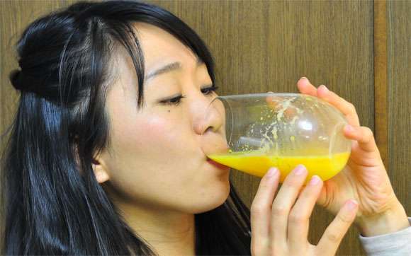 【グルメ】『オロナミンC』と生卵と牛乳を混ぜると激ウマすぎて絶句 / しかもメーカーが推奨する飲み方です | ロケットニュース24