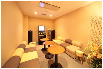 身内とカラオケ行きますか？