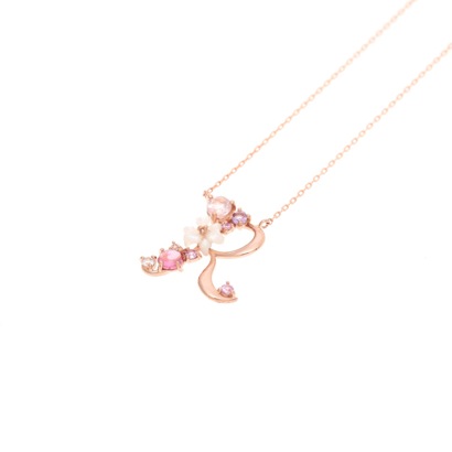おすすめのイニシャルネックレス