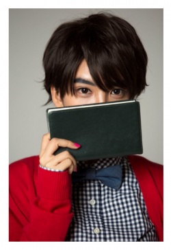 ざわちん、Sexy Zone佐藤勝利風ものまねメイクに反響「これぞ美男子」