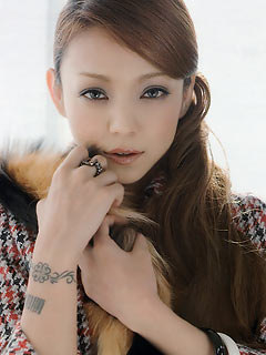 安室奈美恵、アルバム初週売上16万枚  今年ソロトップ
