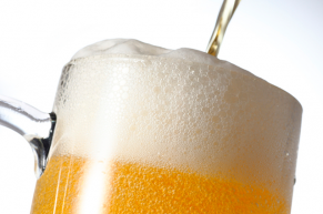 注ぎ方、温度、グラスがポイント　家で缶ビールをおいしく飲む方法 | CHINTAI情報局