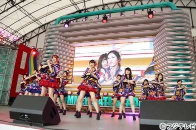 AKB48小嶋陽菜センター「ハロウィン・ナイト」美脚あらわな浴衣姿で全7曲披露