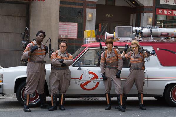 新『ゴーストバスターズ』キャスト4人のユニホーム姿が初公開され話題に
