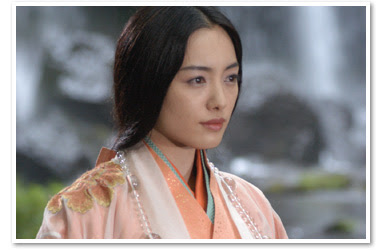 「現代日本設定」以外の衣装が似合う俳優さん