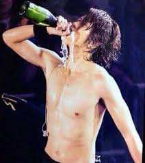 男性の筋肉画像
