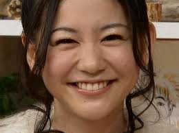 笑顔が似合う有名人は誰だと思いますか？