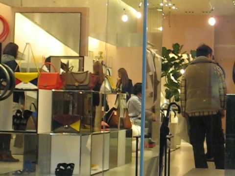 ローラ (Rola) Japanese Model Shopping At Celine Omotesando 2 - YouTube