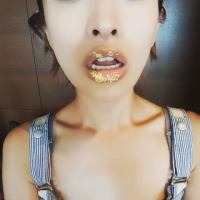 山田優のセクシーすぎる唇アップに歓喜！美しいデコルテにも反響【写真2枚あり】 - Scoopie News - GREE ニュース