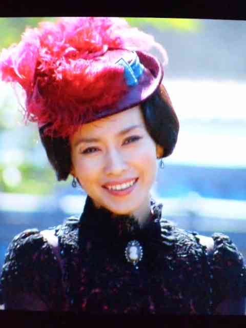 「現代日本設定」以外の衣装が似合う俳優さん