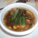 今日は在日コリアンの方々に招待されて食事をしてきました。その名も「ポシンタン（犬鍋）の集い」。日本人の方々には馴染みがなく... on Twitpic