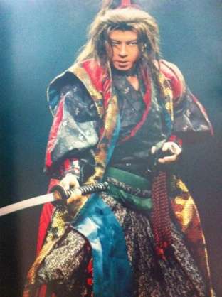 「現代日本設定」以外の衣装が似合う俳優さん