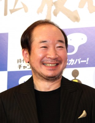 武田真治、実写版カールおじさんに！麦わら帽子に青シャツ姿が似合いすぎる