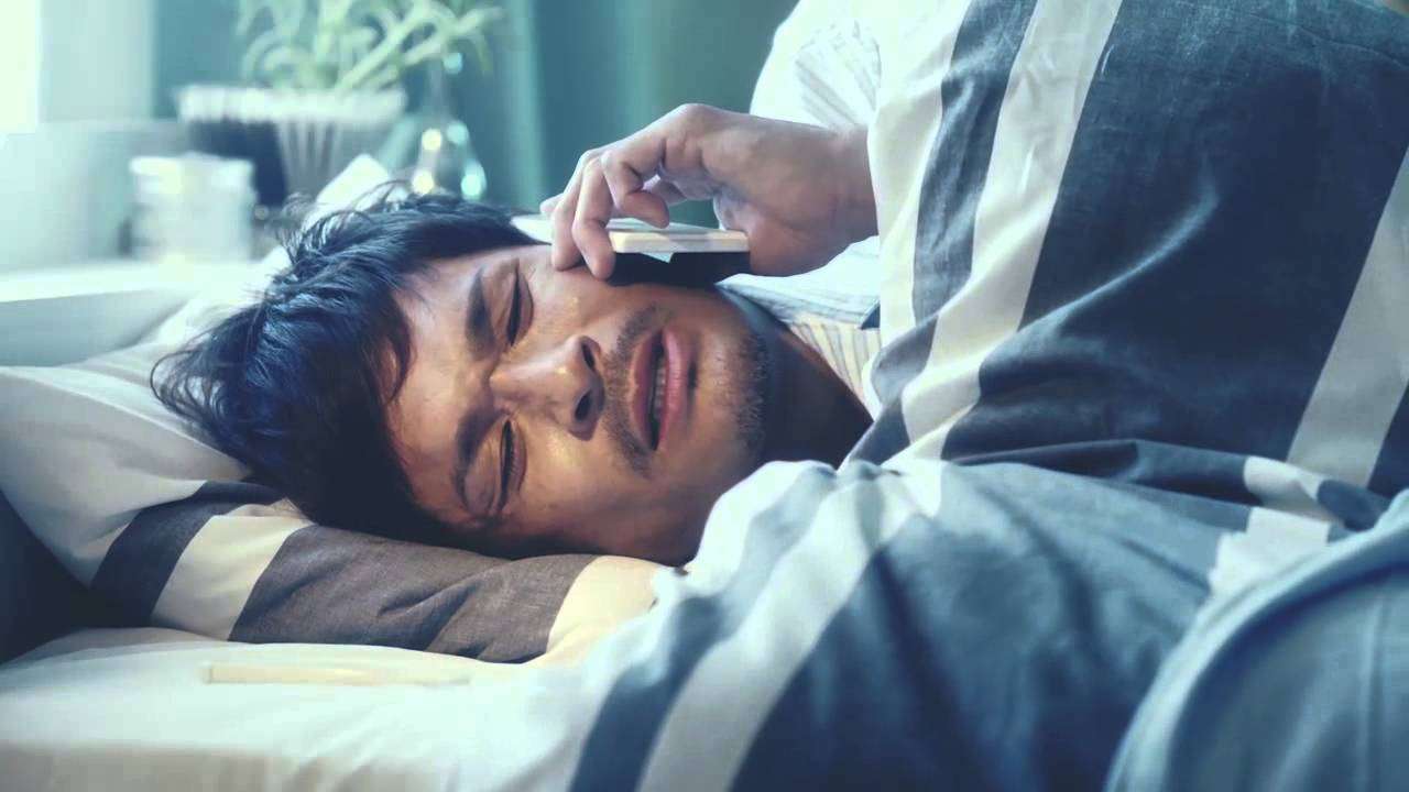 SHARP スマートフォンAQUOS 照英と風邪篇 emopa life story - YouTube