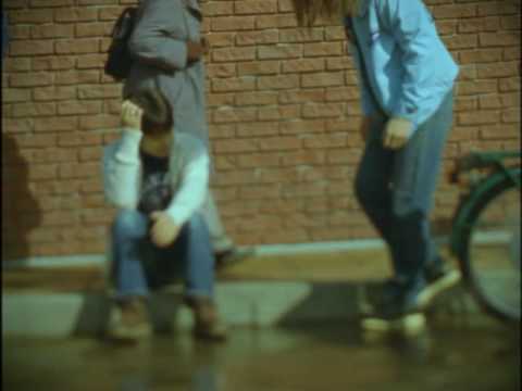 スピッツ / 冷たい頬 - YouTube