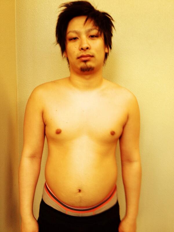 男性の筋肉画像