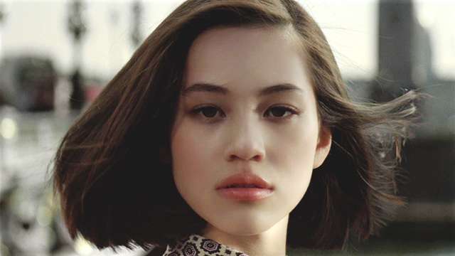 水原希子がセクシー過ぎる胸元を自撮り スタイリッシュな写真に反響 ガールズちゃんねる Girls Channel