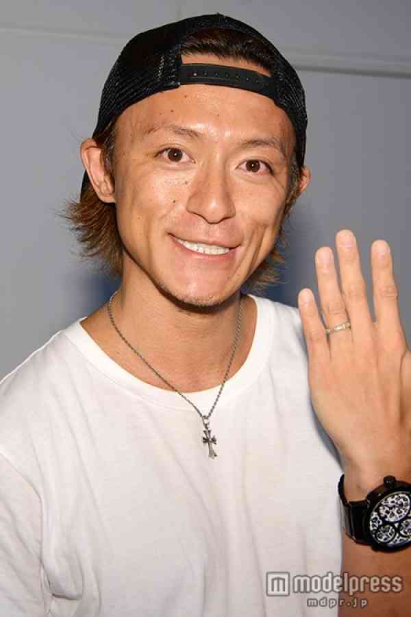内山麿我「愛情が深まった」挙式＆新婚旅行から“幸せ”帰国　元恋人・浜崎あゆみについても言及 - モデルプレス