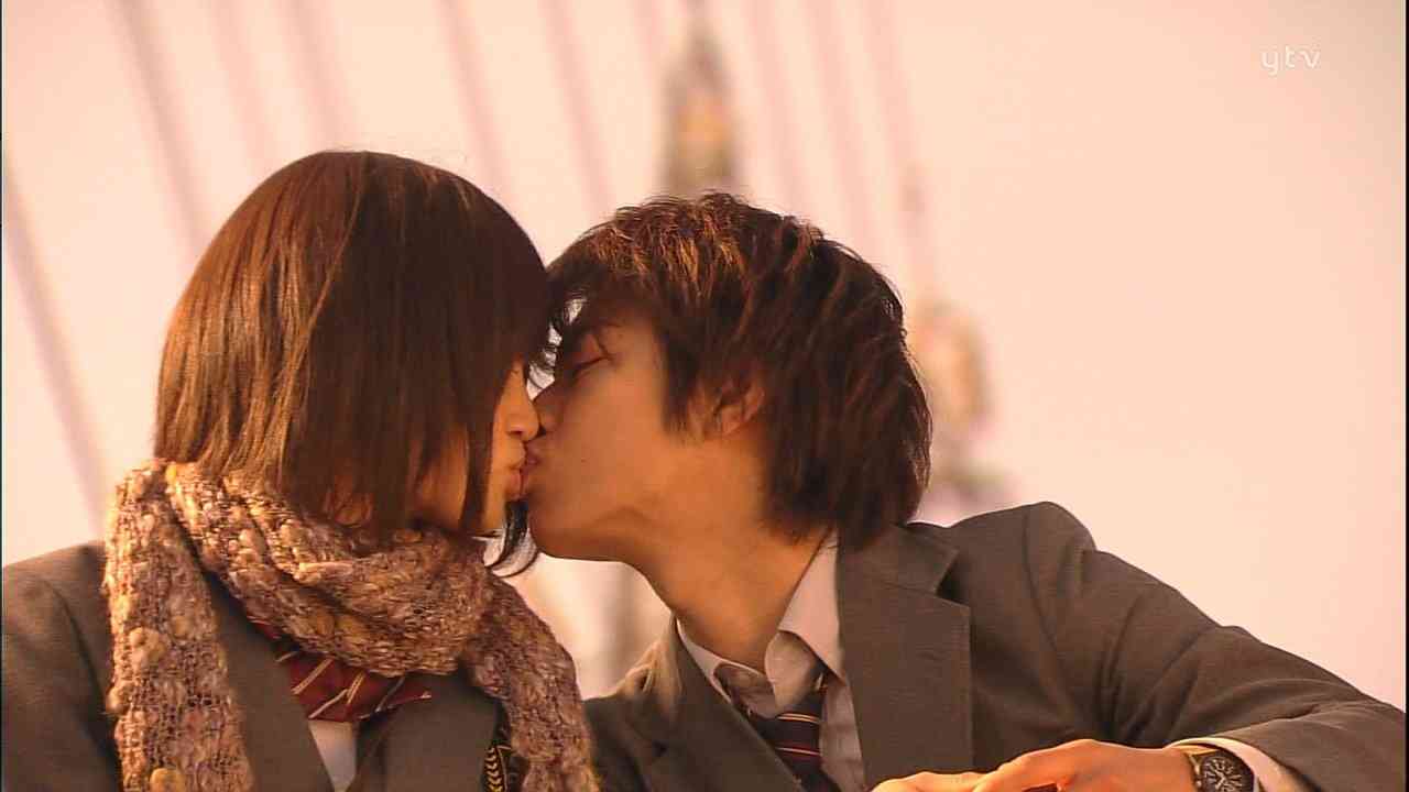 ドラマのキスシーンを貼ってキュンキュンするトピ