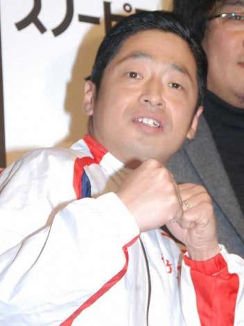 安田大サーカス団長、けがで休養　自転車で転倒し失神、右頬に外傷 | ORICON STYLE