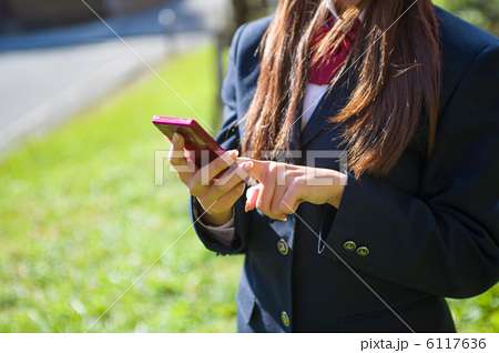 女子高生、スマホ1日7時間＝15時間以上も1割―民間調査